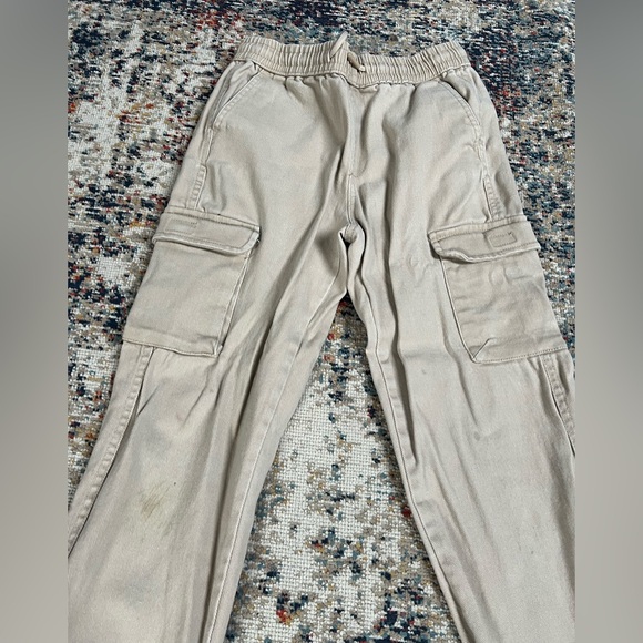 Kid Forever 21 Tan Cargo Pants - Picture 2 of 7